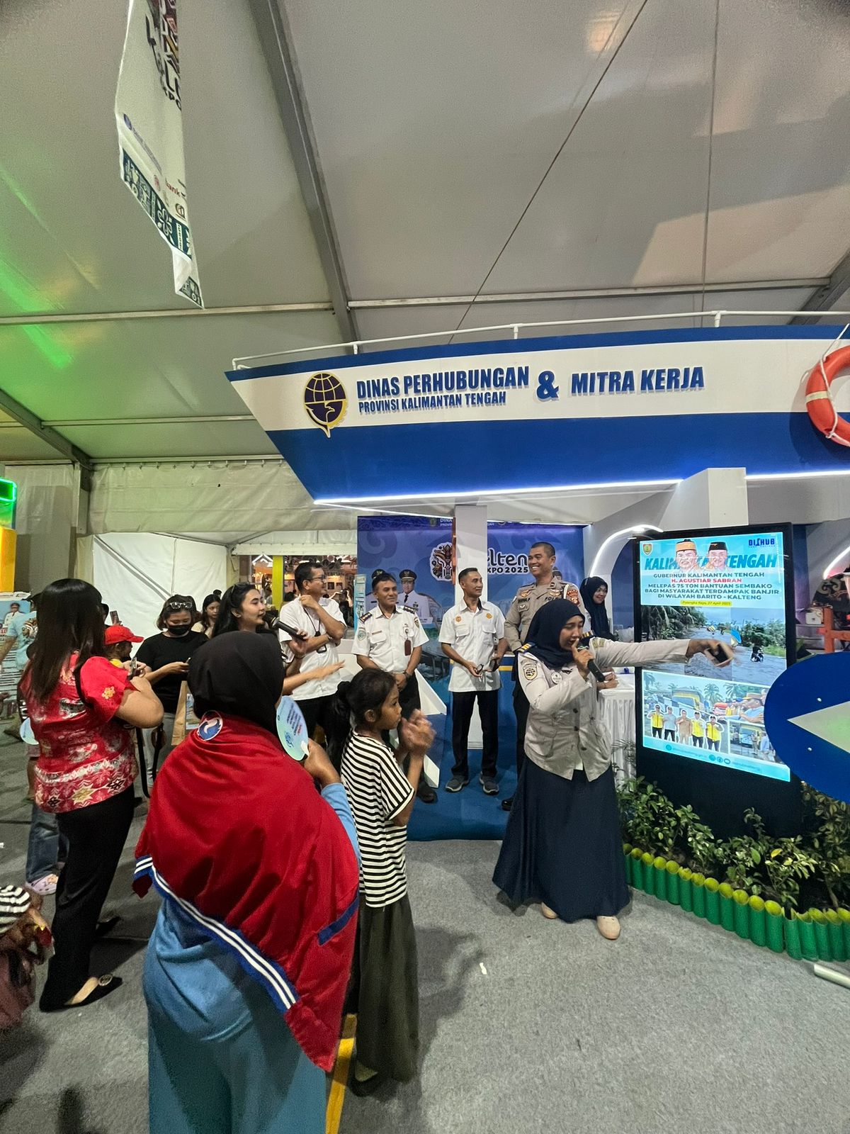 Penjelasan menggunakan Digital Signage